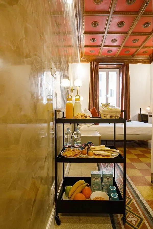 Erreggi Luxury Rooms Roma İtalya